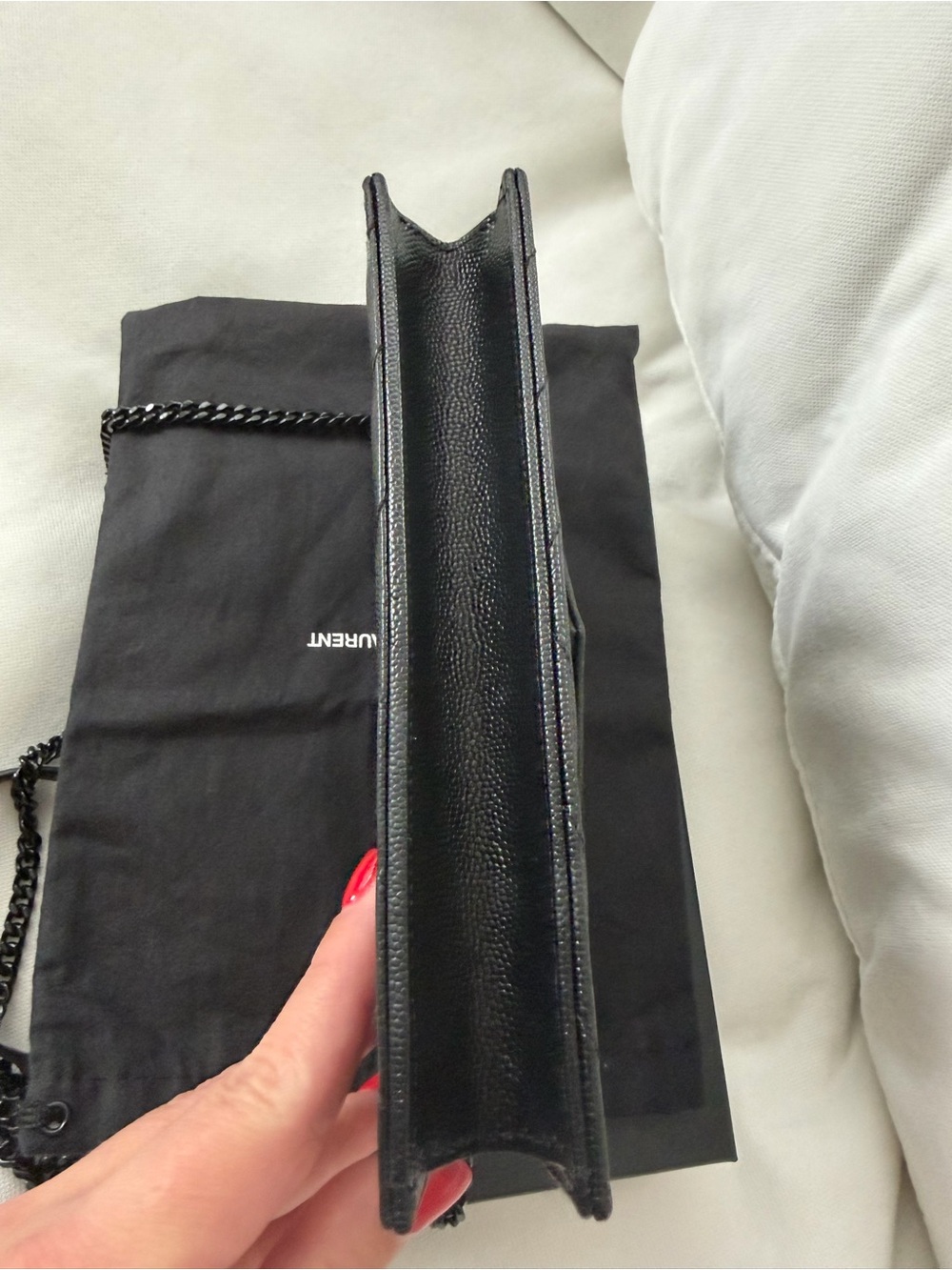 Saint Laurent Envelope Chain Wallet black monochrome design . - Picture 6 of 12